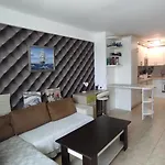 Dom-el Real In Sea View Complex *
