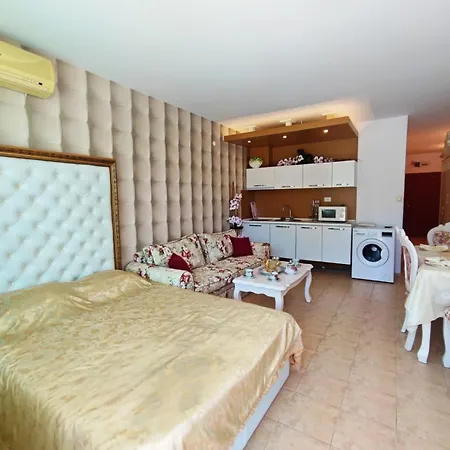 Апартаменти Dom-el Real In Sea View Complex