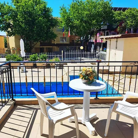 Dom-el Real In Sea View Complex Apartman *